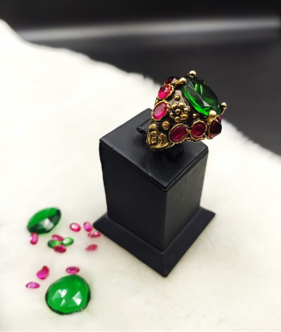 Yeşil ve Kırmızı Taşlı Özel Tasarım Bayan Gümüş Yüzük-BSR0039K-Y
